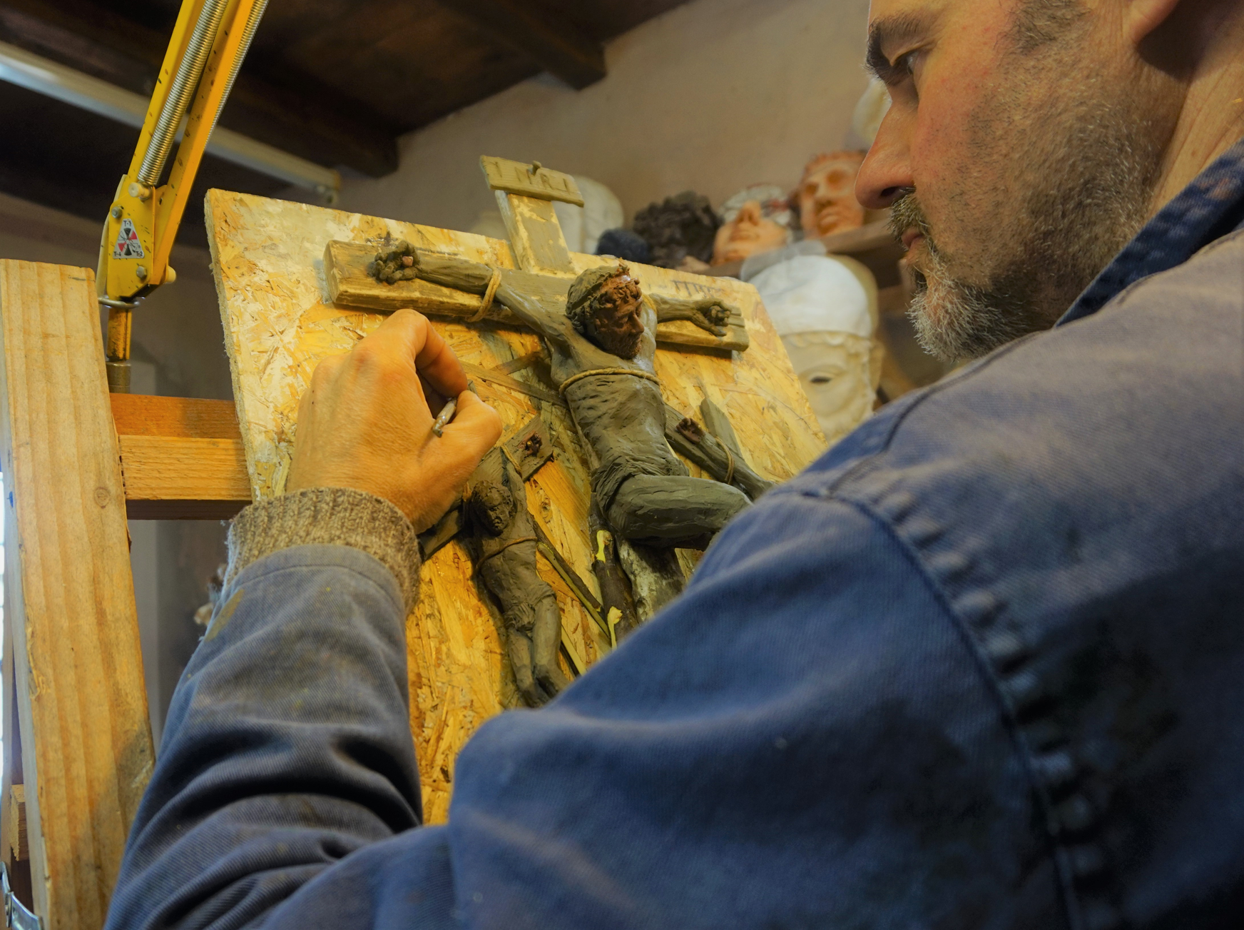 Miniatura modello per la XII formella della Via Crucis di Gerusalemme Miniatura modello per la XII formella della Via Crucis di Gerusalemme