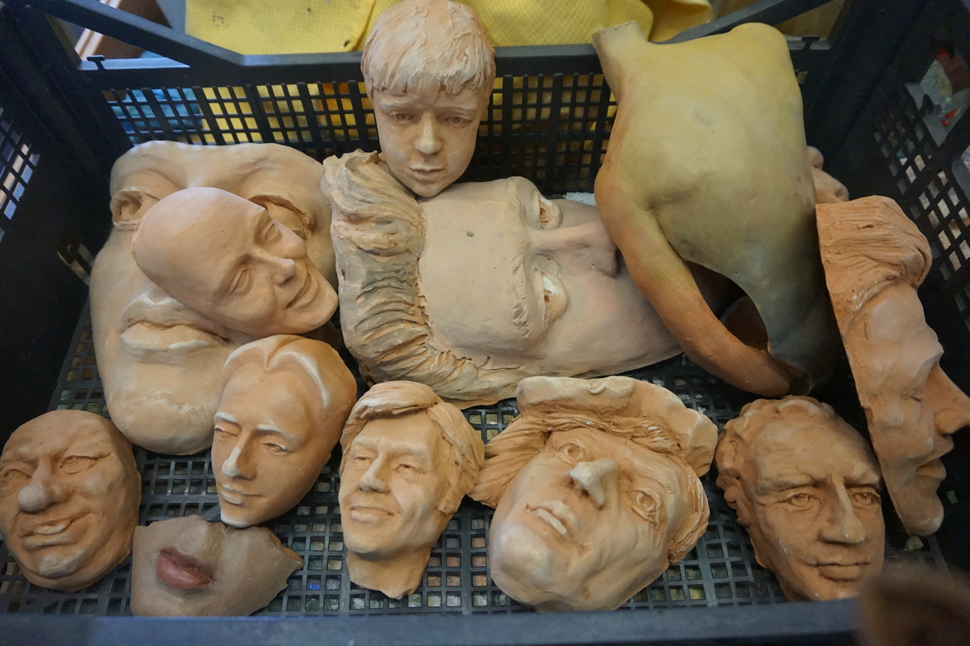 arte-sacra-mutto-papa-francesco Scultura in Argilla 3